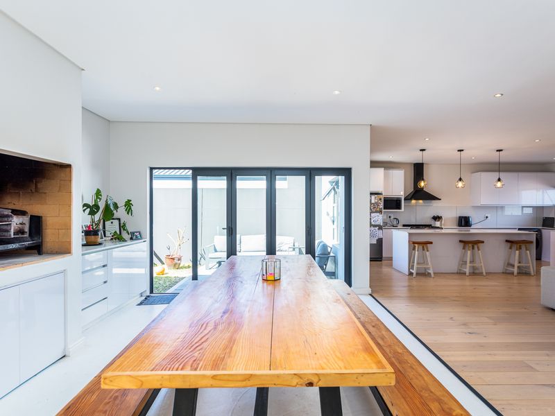 Sagewood Security Estate: Single Story Family Home - Photo 6