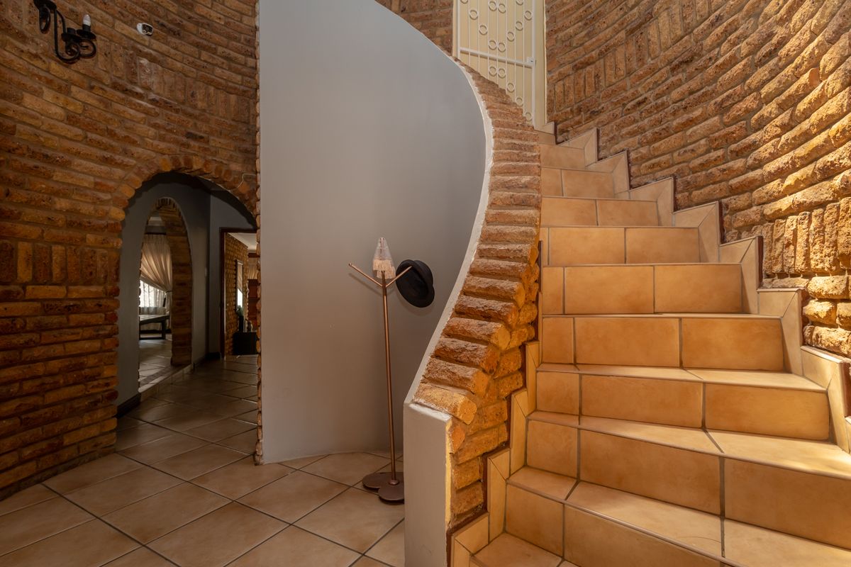 Spacious 4-Bedroom Family Home in Ifafi - Photo 3