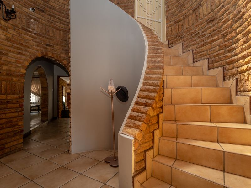 Spacious 4-Bedroom Family Home in Ifafi - Photo 3