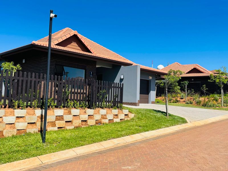 ✨ Stunning 3-Bedroom Home for Sale in Exclusive Izinga Ridge! ✨ - Photo 2