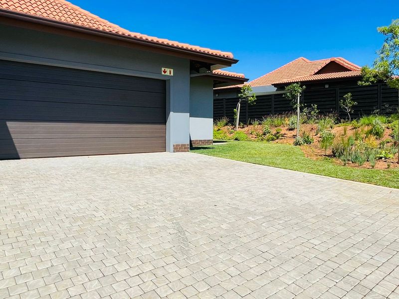 ✨ Stunning 3-Bedroom Home for Sale in Exclusive Izinga Ridge! ✨ - Photo 3