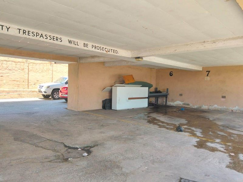 CENTRAL BACHELOR APARTMENT FOR SALE - Photo 10