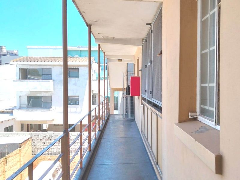 CENTRAL BACHELOR APARTMENT FOR SALE - Photo 7