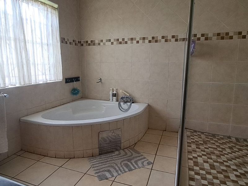 3 Bedroom house for sale in Brakpan - Photo 8