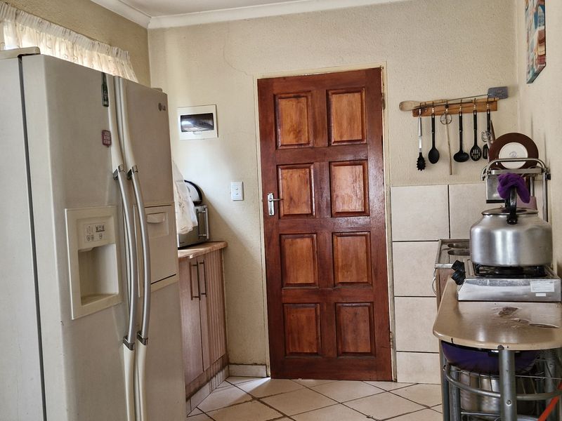 🌟 3 Bedroom House for Sale in Nellmapius – Bali Village | R900 000 🌟 - Photo 7