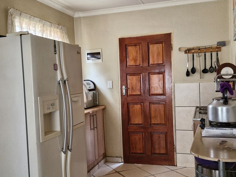 🌟 3 Bedroom House for Sale in Nellmapius – Bali Village | R900 000 🌟 - Photo 8