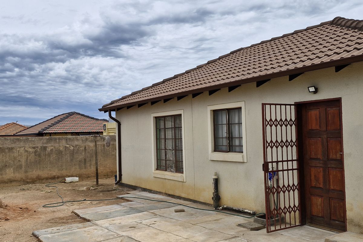 🌟 3 Bedroom House for Sale in Nellmapius – Bali Village | R900 000 🌟 - Photo 5
