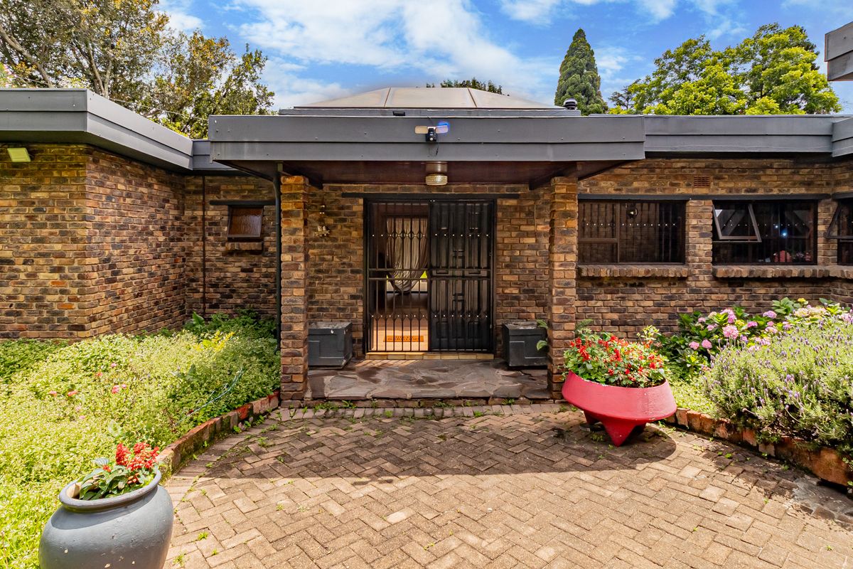 House Pending Sale In Randburg - Photo 4