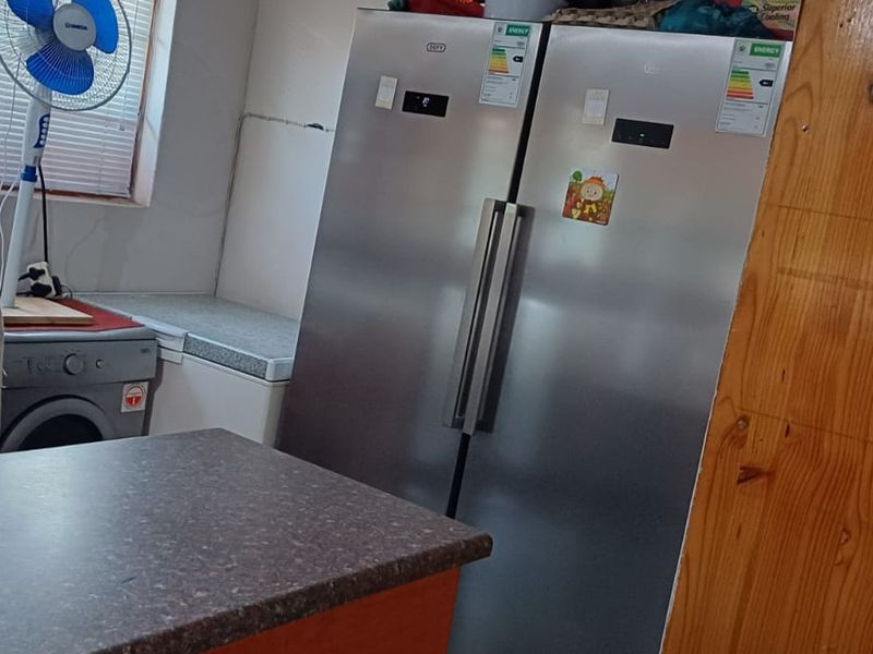 Modern 3-Bedroom Townhouse for Sale in Vaalpark - Photo 8