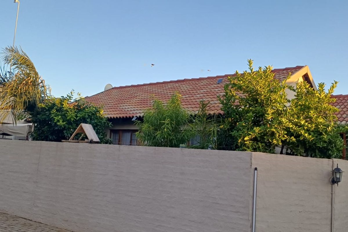 Modern 3-Bedroom Townhouse for Sale in Vaalpark - Photo 5