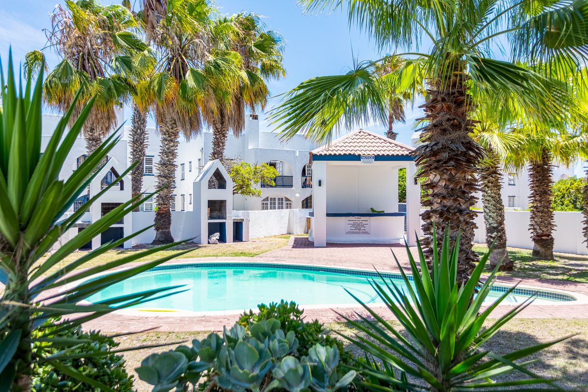 2 Bedroom , 1 bathroom ,Ground floor in the heart of West Beach - Photo 2