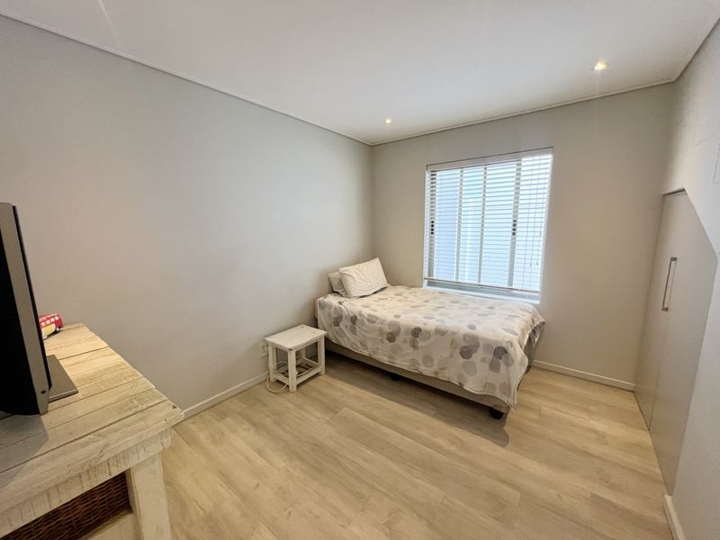 Modern 3-Bedroom Home for Rent in the Prestigious Le Parc Residential Estate – Paarl South -1st June - Photo 7