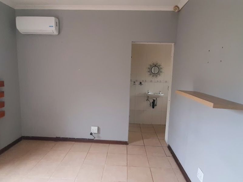 Modern Upgraded Cluster in Sought After Complex! - Photo 9