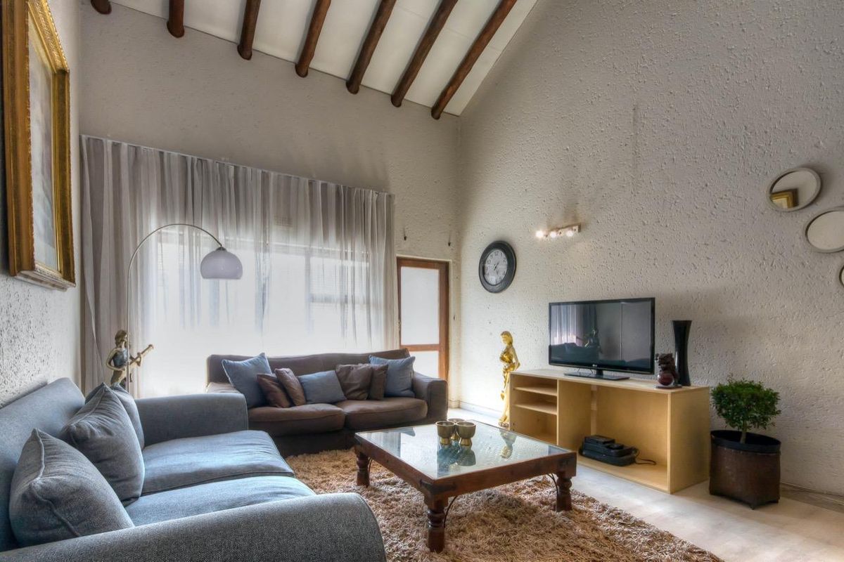 Apartment Rental Monthly In Sandton - Photo 4