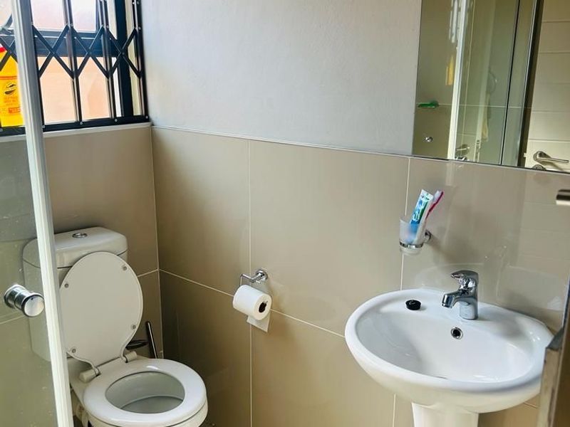 Townhouse For Sale In Witbank - Photo 8