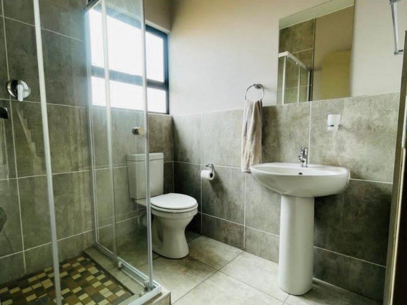 Townhouse For Sale In Witbank - Photo 10