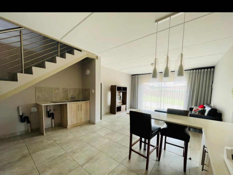 Townhouse For Sale In Witbank - Photo 6