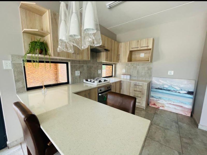 Townhouse For Sale In Witbank - Photo 4