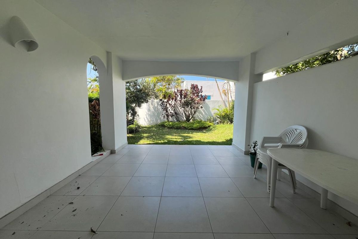 Relaxed Coastal Living in Iconic Santorini Estate - Photo 4