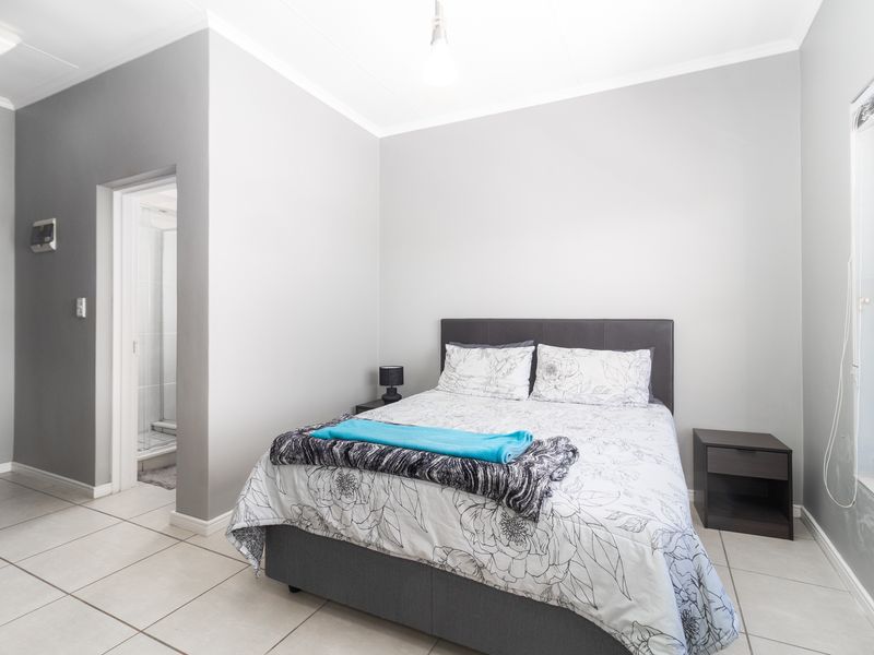 Perfect for Living in Style or as a Prime Investment Opportunity - Photo 6