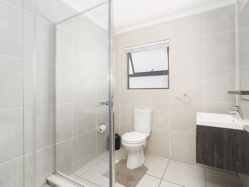 Perfect for Living in Style or as a Prime Investment Opportunity - Photo 4