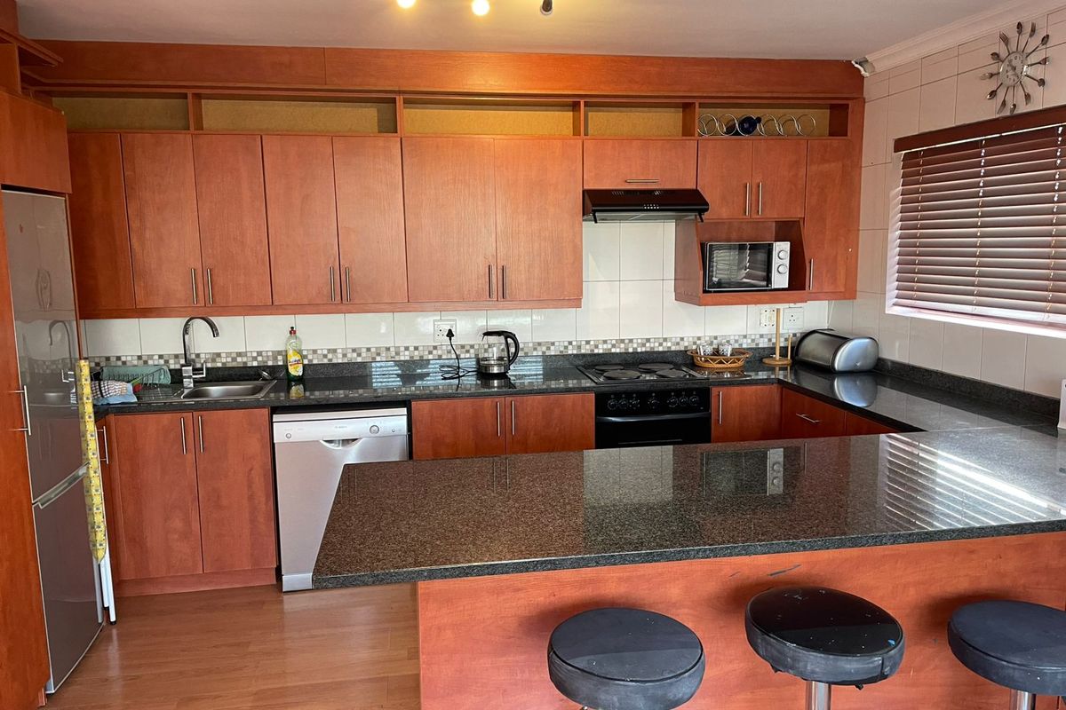 furnished 2 bedroom apartment in The Sandz mid Strand - Photo 2