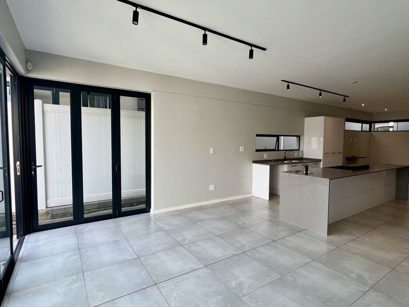 Pet friendly, Inverter ready,Stunning Duplex with Inverter backup in a Highly Sought-After complex - Photo 10