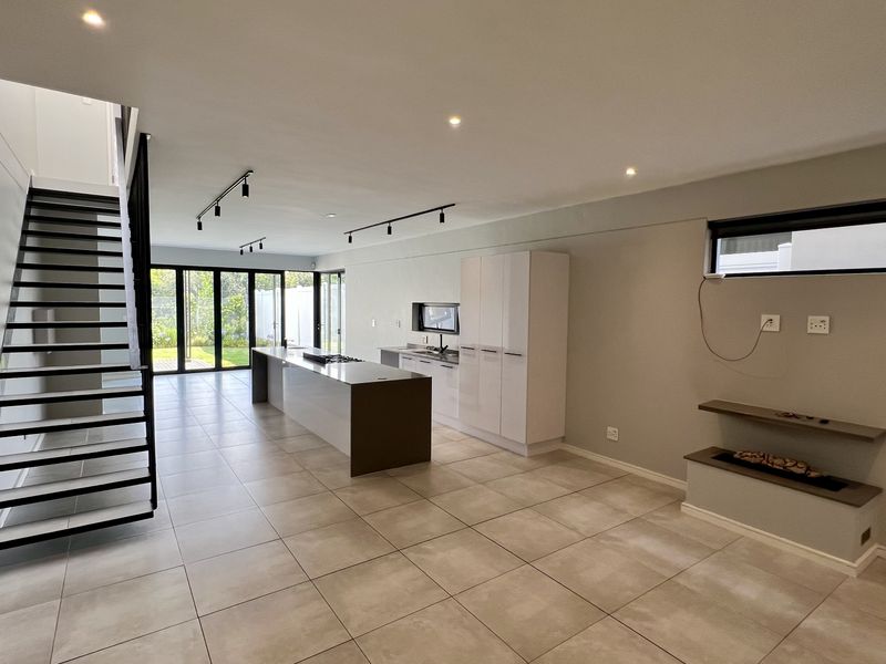 Pet friendly, Inverter ready,Stunning Duplex with Inverter backup in a Highly Sought-After complex - Photo 6