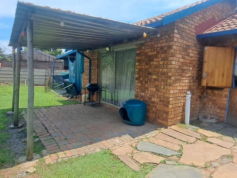 3 Bedroom house  for sale in Brakpan - Photo 1