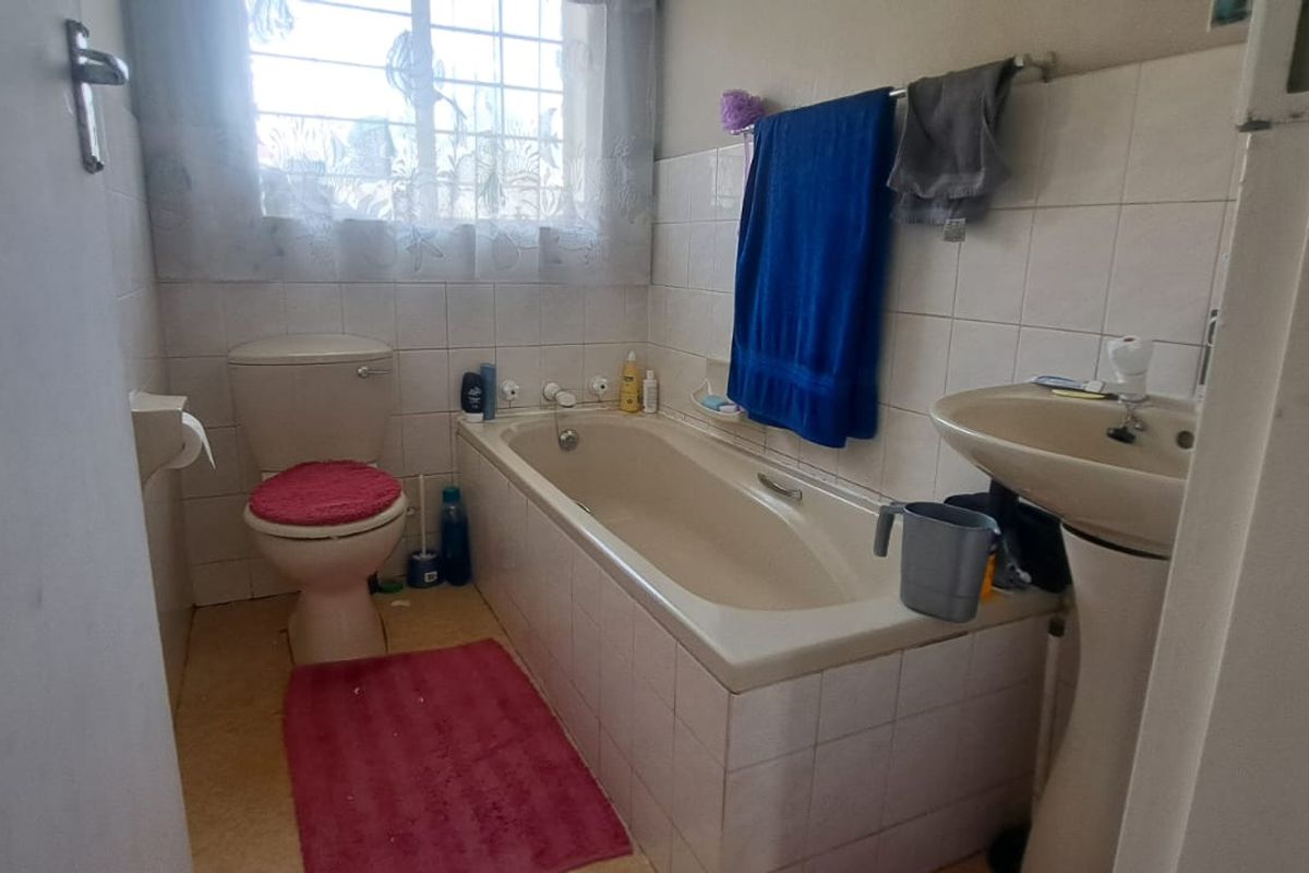 3 Bedroom house  for sale in Brakpan - Photo 5