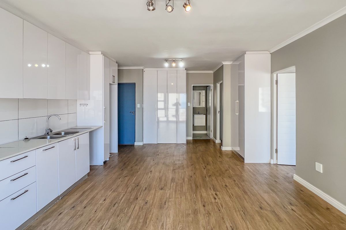 Modern 2 Bedroom Apartment with stunning sea views one road away from Blouberg Beach. - Photo 3