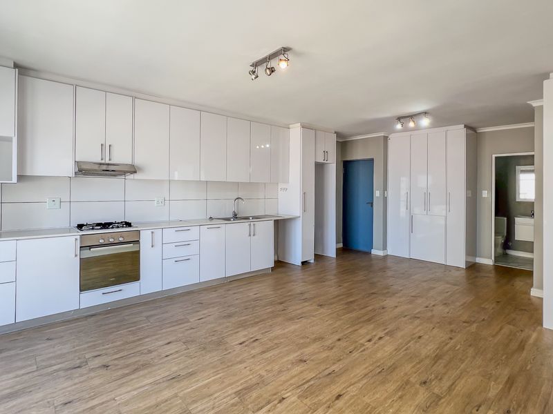 Modern 2 Bedroom Apartment with stunning sea views one road away from Blouberg Beach. - Photo 2