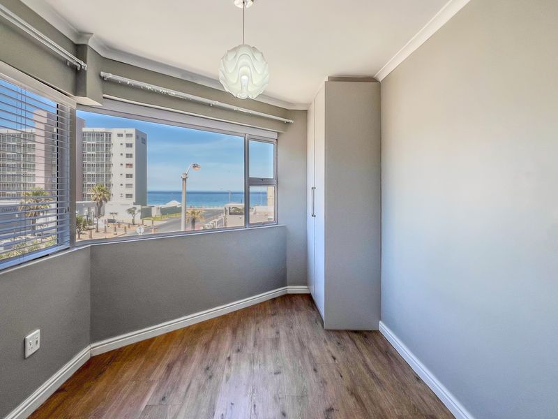 Modern 2 Bedroom Apartment with stunning sea views one road away from Blouberg Beach. - Photo 5