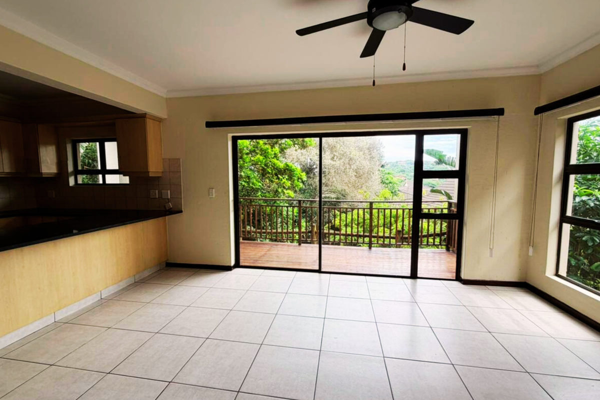 Stylish 3-Bedroom Home in Sought-After Seaward Estates, Ballito - Photo 2