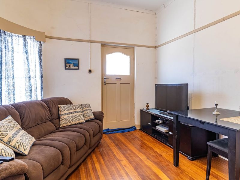 Corner-Plot Haven - Photo 8
