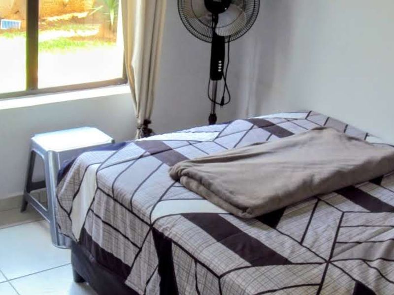 Comfortable Family Living in The Stewards ! - Photo 6