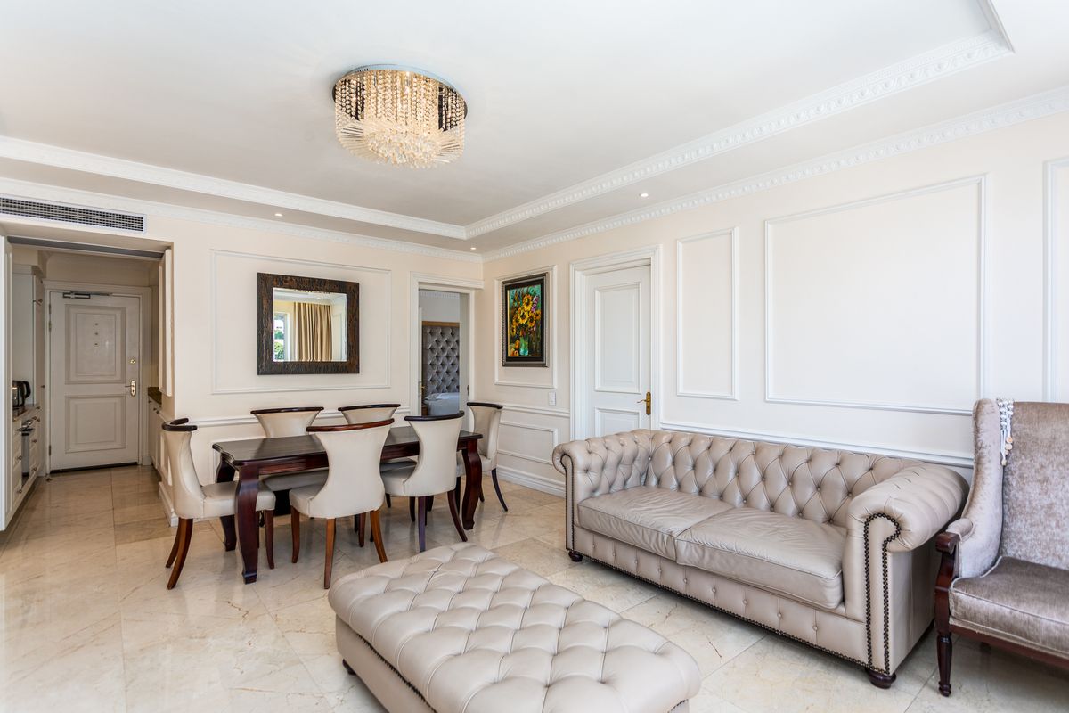 Apartment in the sought-after Versailles - Photo 5