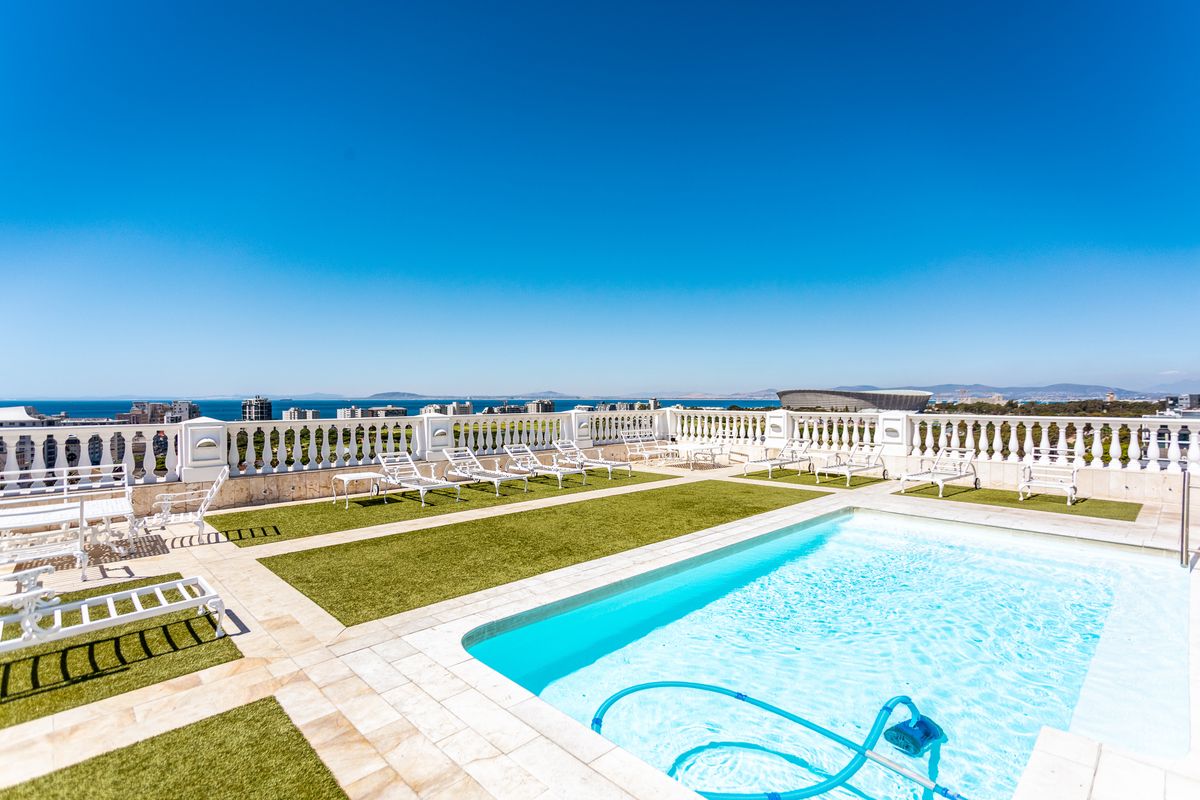 Apartment in the sought-after Versailles - Photo 4