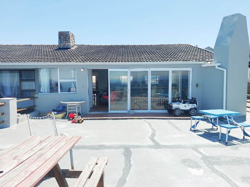 RENOVATOR'S DREAM 3 BED 2 BATH HOUSE PLUS FLATLET WITH MAGNIFICENT VIEWS - Photo 9