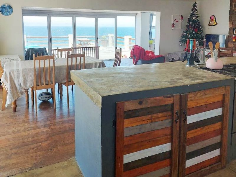 RENOVATOR'S DREAM 3 BED 2 BATH HOUSE PLUS FLATLET WITH MAGNIFICENT VIEWS - Photo 2