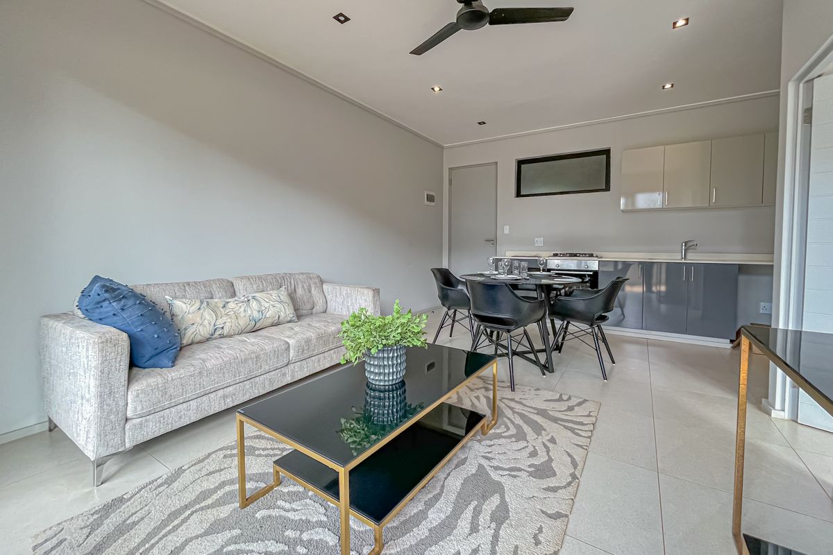 Ground-Floor 1-Bedroom Apartment in Ocean Club – Ideal for Short-Term Rentals! - Photo 3