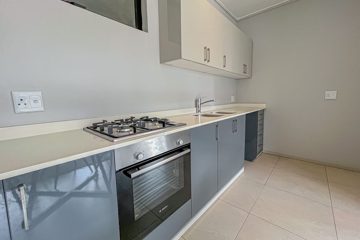 Ground-Floor 1-Bedroom Apartment in Ocean Club – Ideal for Short-Term Rentals! - Photo 4