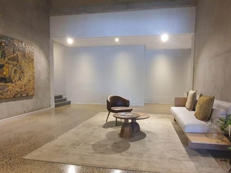 Semi Furnished 1 Bedroom Apartment to let with Sea views. - Photo 3