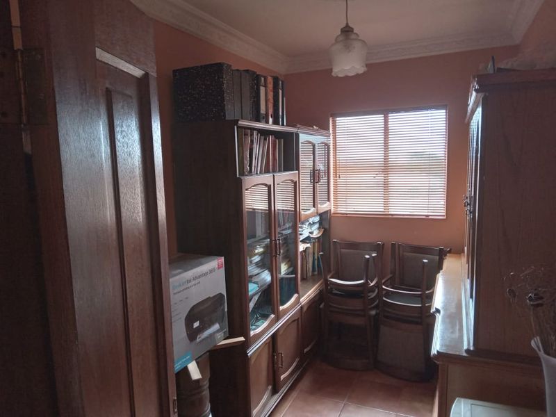 4 Bedroom house for Rental in Hospital View - Photo 6