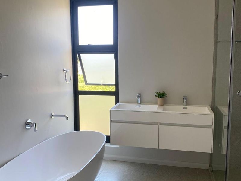 Modern 3-Bedroom Lock-Up-and-Go | Spacious & Stylish Living - Photo 7