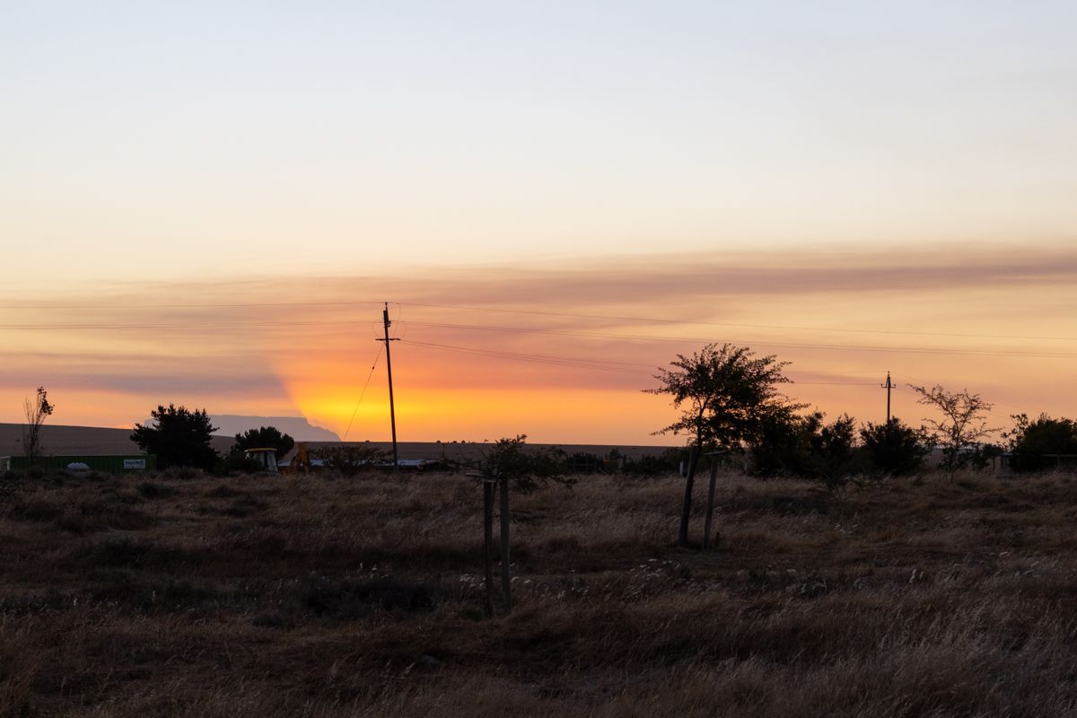 EQUESTRIAN ESTATE AT THE FOOTHILLS OF PAARL ROCK MOUNTAIN - Photo 4