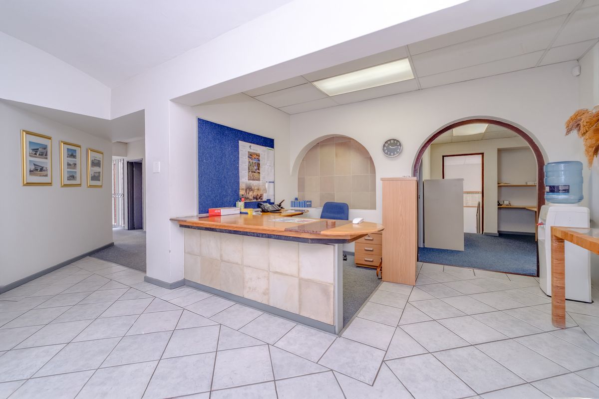Prime office's or student accommodation in the heart of Ferndale. - Photo 3