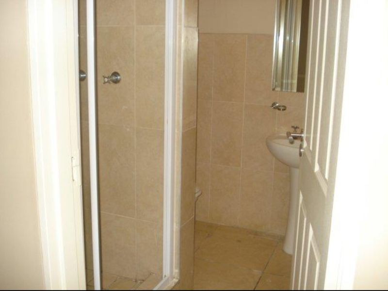 WALMER HEIGHTS 1 BED 1 BATH APARTMENT - Photo 8