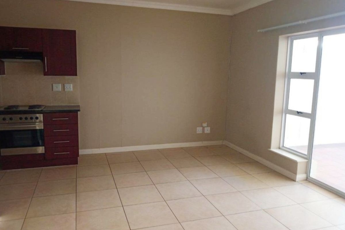 WALMER HEIGHTS 1 BED 1 BATH APARTMENT - Photo 3