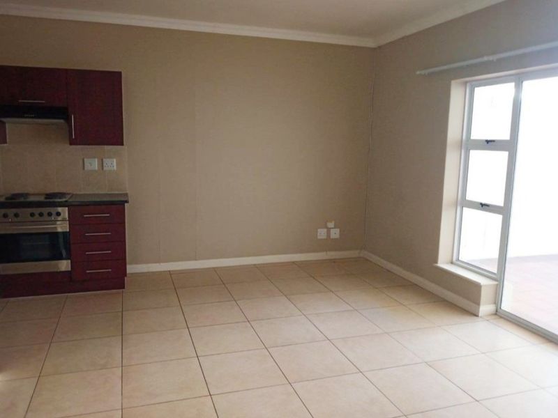 WALMER HEIGHTS 1 BED 1 BATH APARTMENT - Photo 3